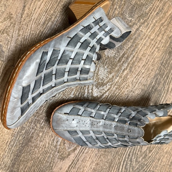 Rieker size 37 (6.5-7) Gray Mules Stylish slingback Clogs style leather EUC - Picture 3 of 16